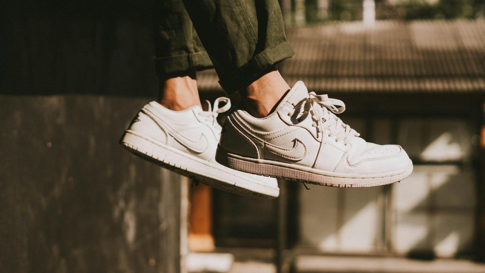 fehér sneaker