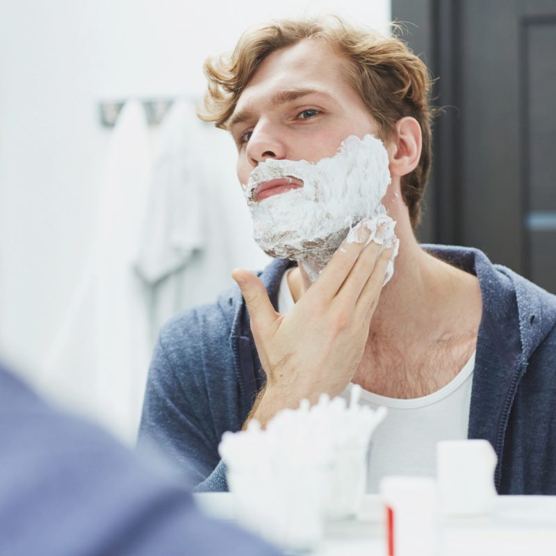 férfi arcbőrápolás