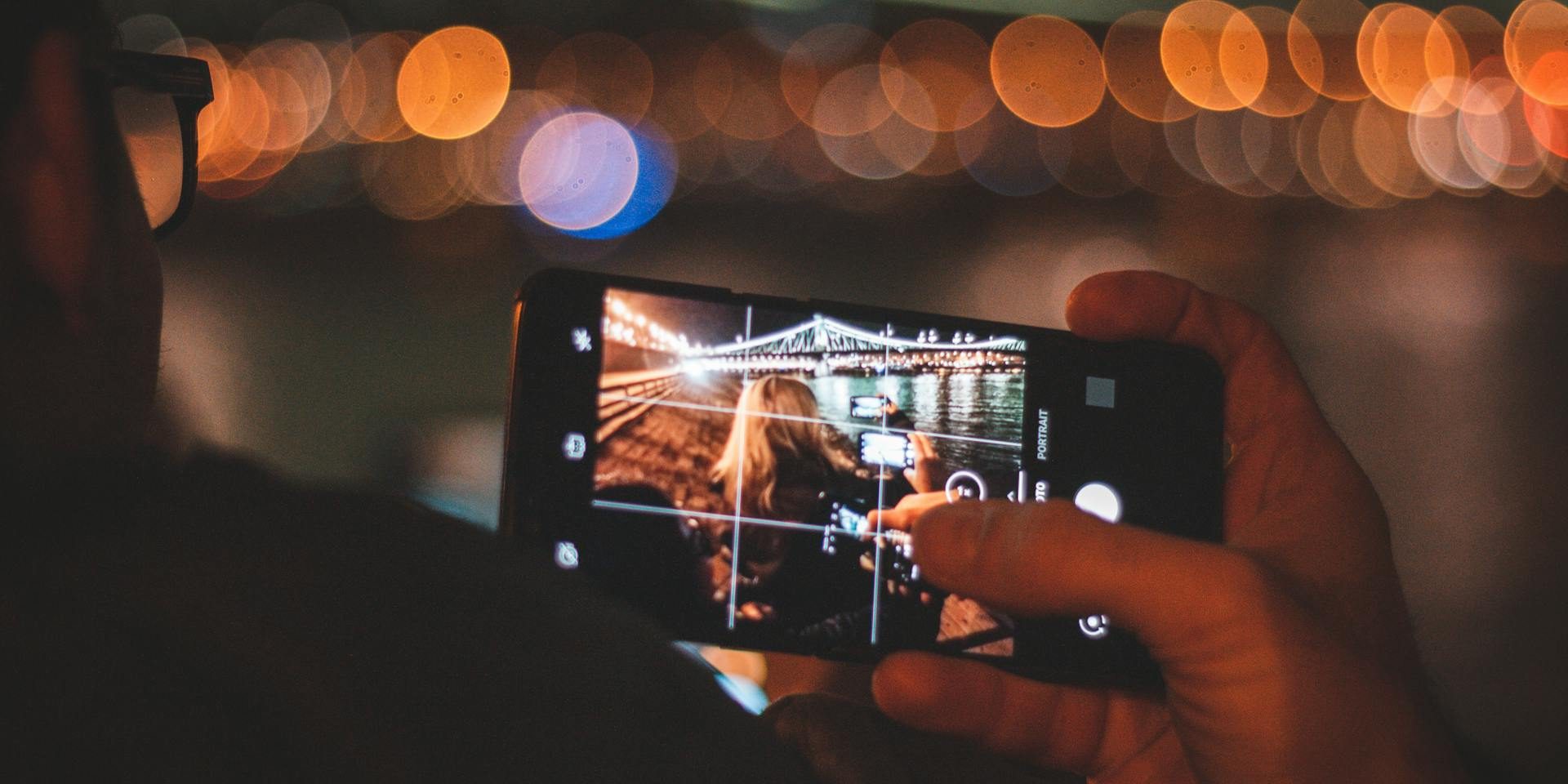 okostelefonos fotózás